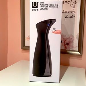 Automatic soap dispenser